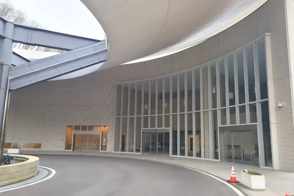 厚木市斎場の外観