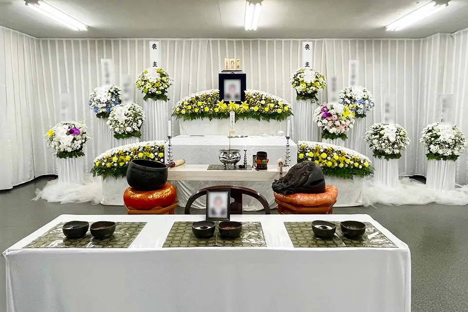 東高野会館の祭壇