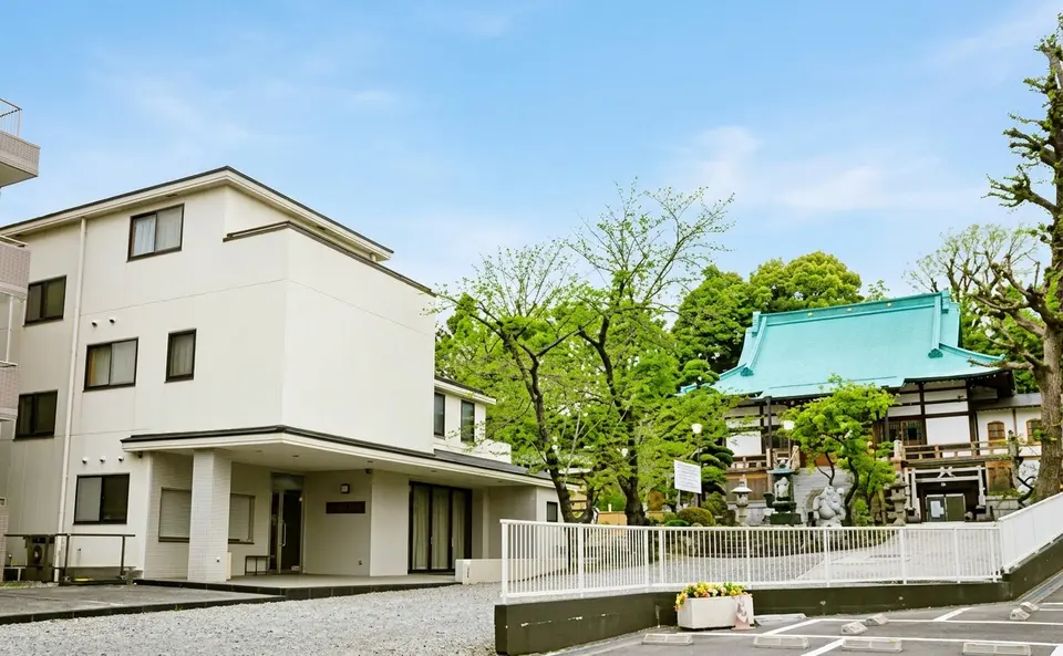 東照寺会館の外観